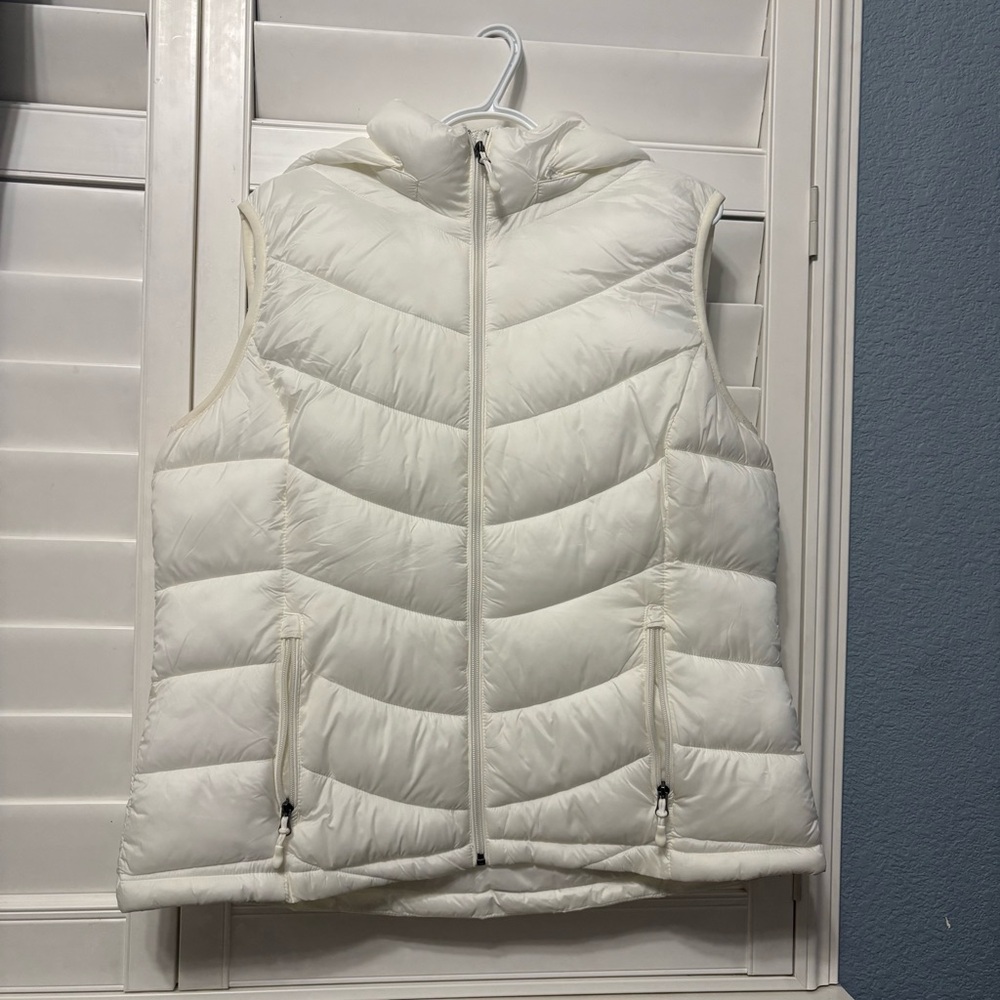 Charter Club White Puffer Vest